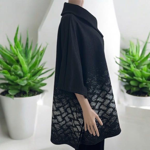 Michael Tyler Black & Grey Sweater Poncho - Picture 8 of 16